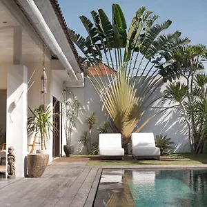 Villa Tropical 3bdr Poolvilla In Heart Of, Seminyak (Bali)